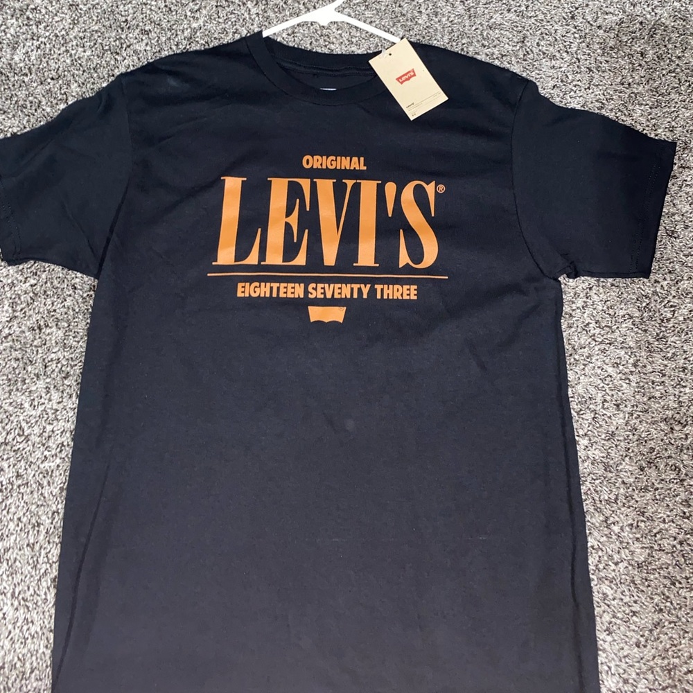 Black Levi’s Shirt